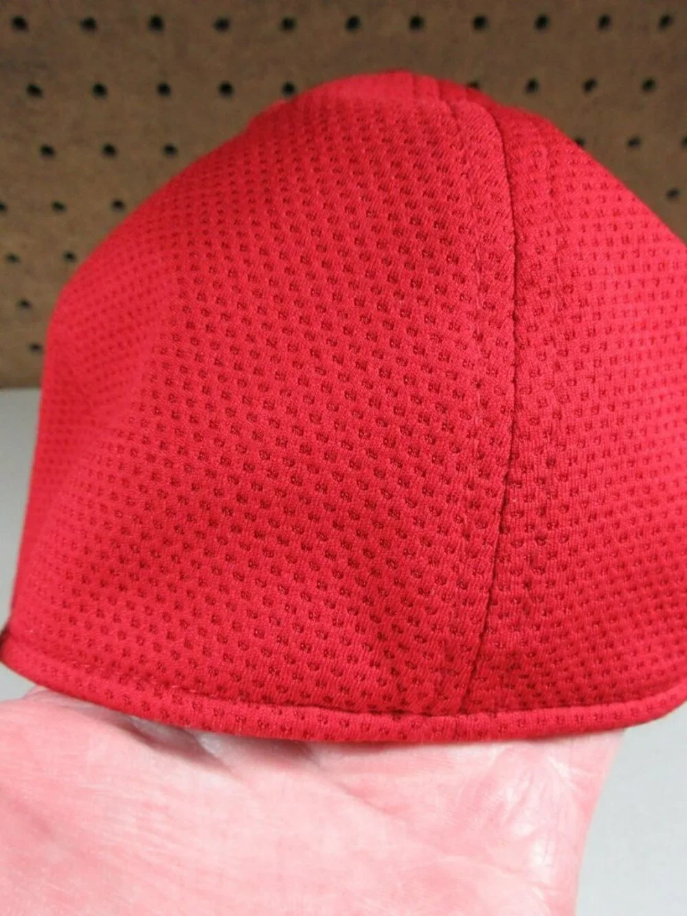New Era mens solid red mesh Apache ET baseball cap M EUC